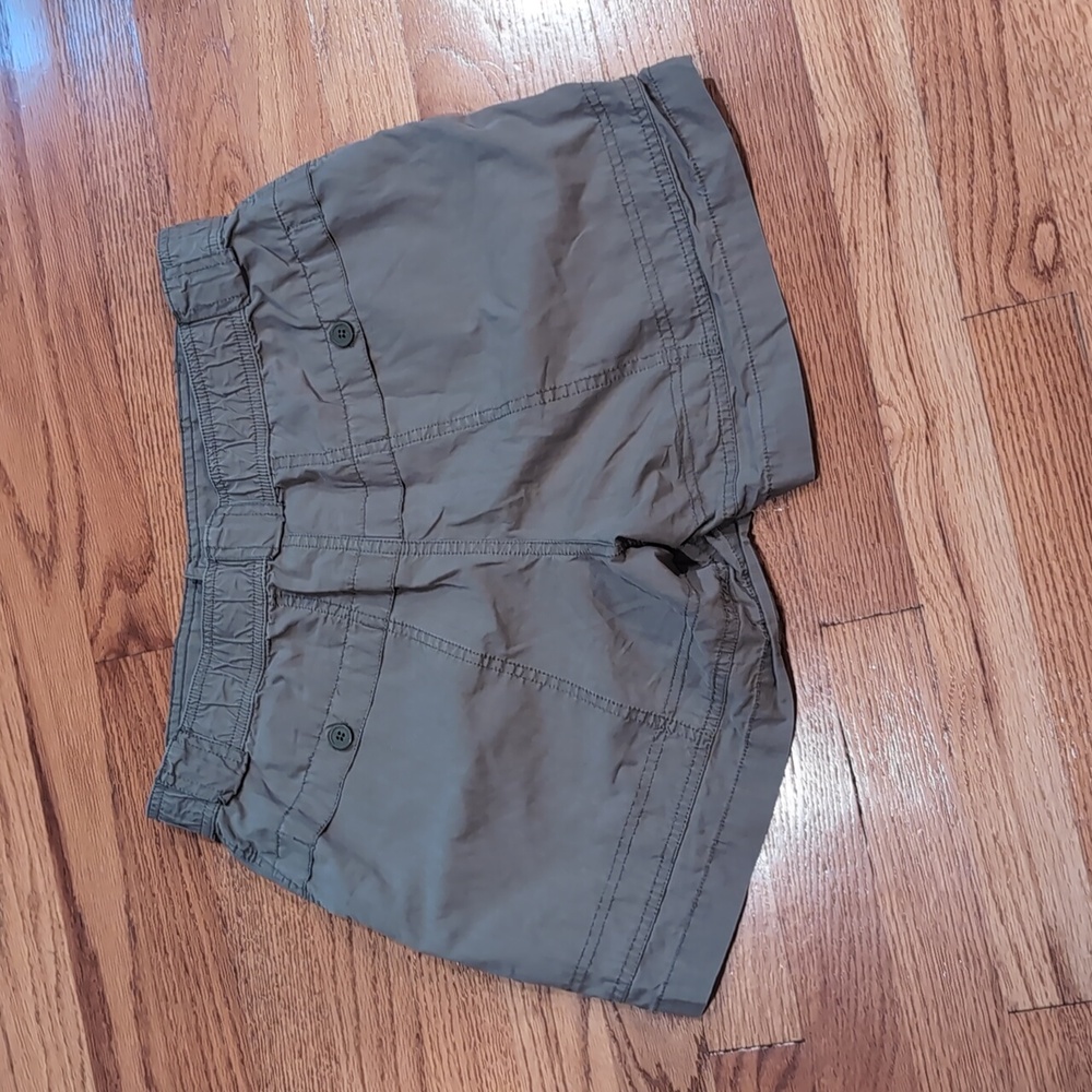 GAP Cargo Shorts - Picture 4 of 4